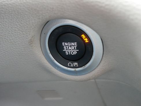 Certified 2021 Chrysler Pacifica Touring FWD image 24