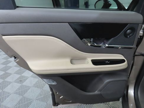 Used 2020 Lincoln Corsair Reserve image 65