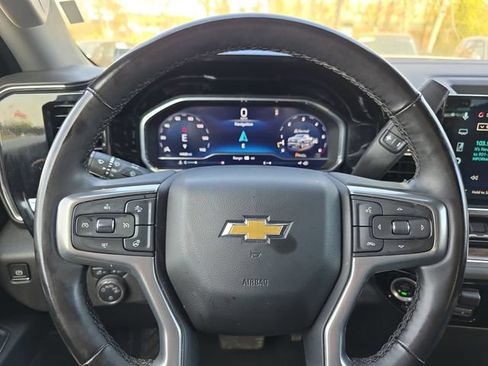 Used 2025 Chevrolet Silverado 1500 LT AWD/4WD image 18