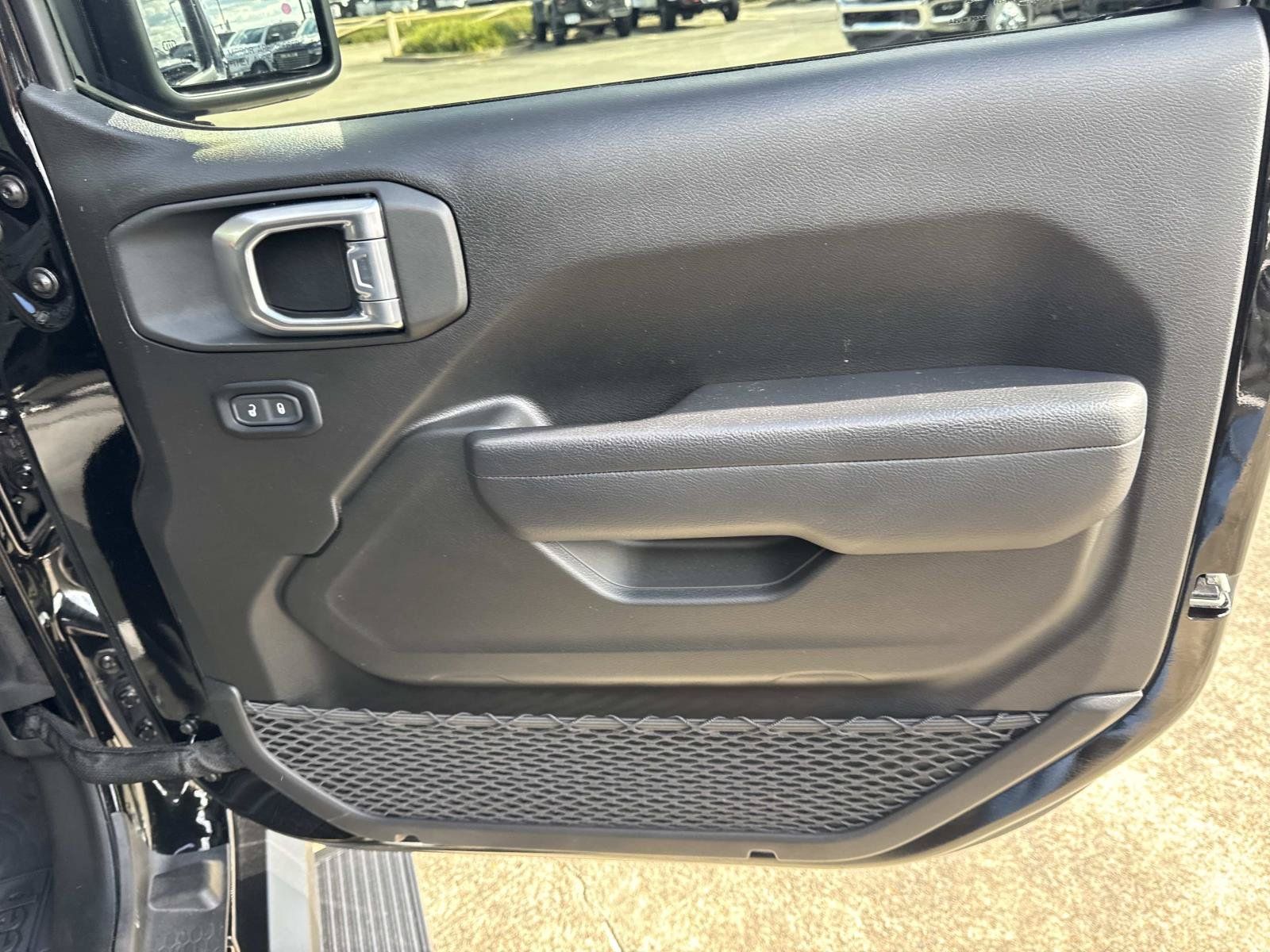 Used 2024 Jeep Gladiator Mojave w/ Convenience Group AWD/4WD image 13