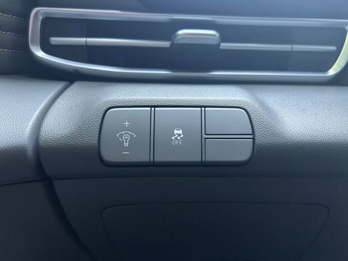 New 2025 Hyundai Elantra SEL image 23