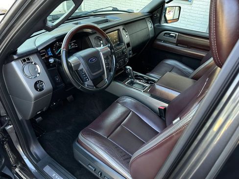 Used 2015 Ford Expedition Platinum image 16