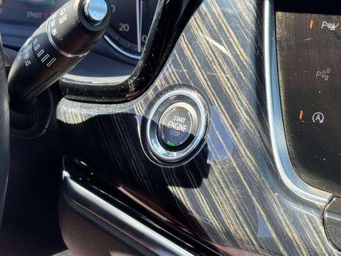 Used 2024 Cadillac XT6 Premium Luxury AWD/4WD image 7