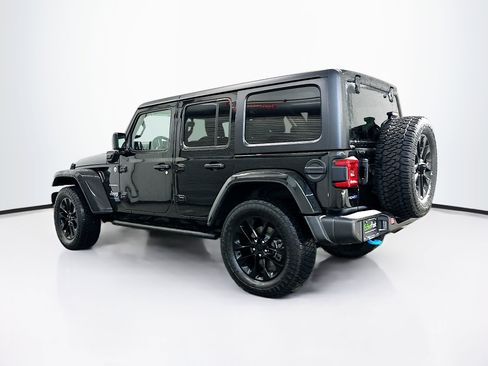 Used 2023 Jeep Wrangler Sahara w/ Cold Weather Group image 5