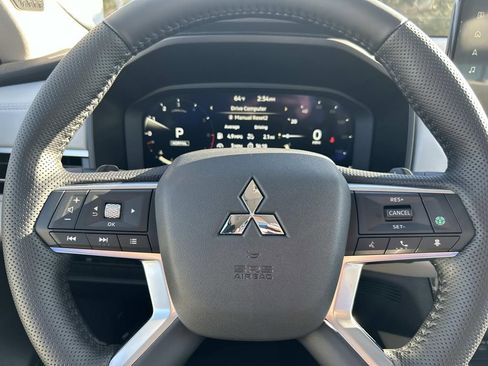 New 2026 Mitsubishi Outlander SE FWD image 31
