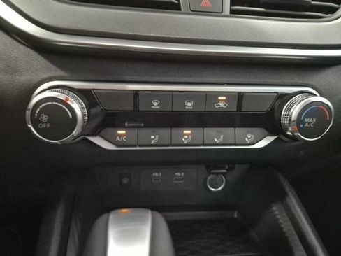 New 2026 Nissan Altima 2.5 SR FWD image 14
