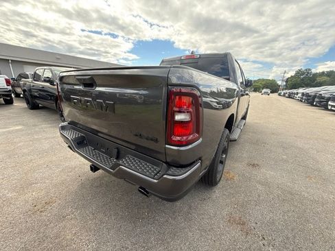 New 2026 RAM 1500 Express AWD/4WD image 5