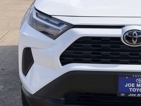 Used 2024 Toyota RAV4 XLE FWD image 5