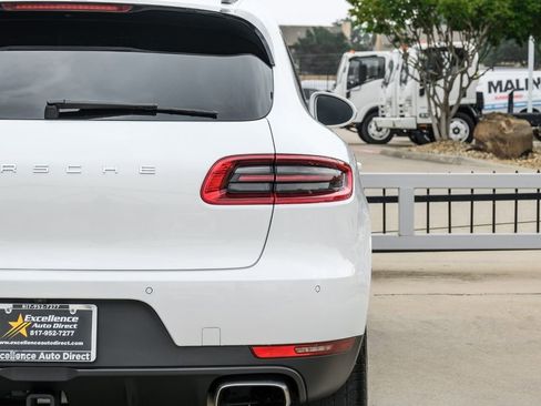 Used 2018 Porsche Macan AWD/4WD image 54