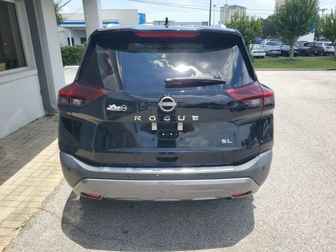 Used 2023 Nissan Rogue SL w/ SL Premium Package FWD image 9
