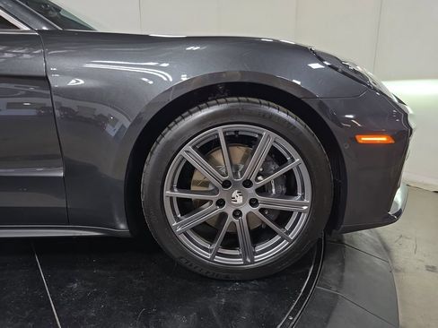 Certified 2025 Porsche Panamera RWD image 11