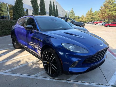 Used 2023 Aston Martin DBX AWD/4WD image 3