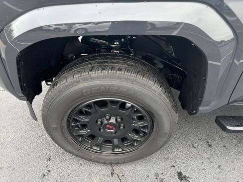 New 2024 Toyota Tacoma 4x4 Double Cab image 9