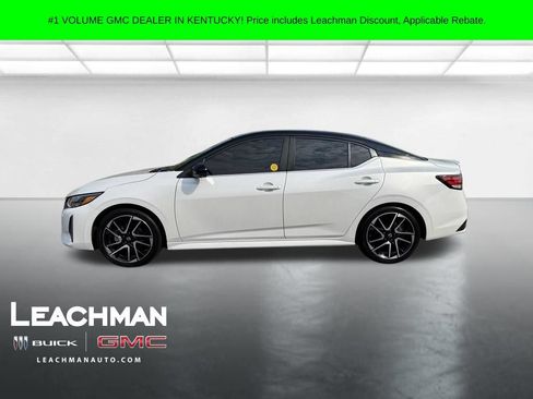 Used 2024 Nissan Sentra SR w/ SR Premium Package FWD image 2