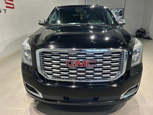 Used 2019 GMC Yukon Denali w/ Denali Ultimate Package AWD/4WD image 8