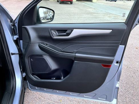 Used 2022 Ford Escape SE w/ Convenience Package image 17