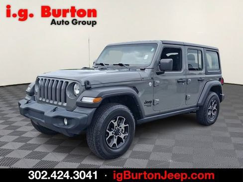 Used 2021 Jeep Wrangler Unlimited Sport AWD/4WD image 3