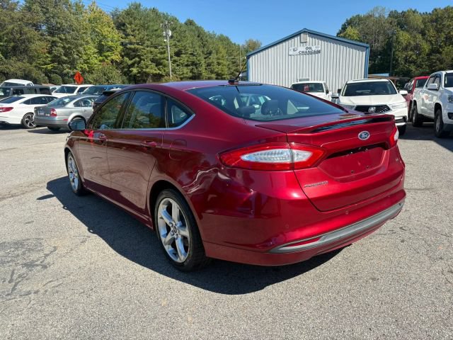 Used 2016 Ford Fusion SE FWD image 3