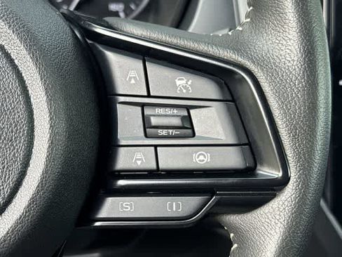 Used 2025 Subaru Forester Premium AWD/4WD image 23
