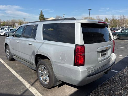 Used 2019 Chevrolet Suburban LT AWD/4WD image 5