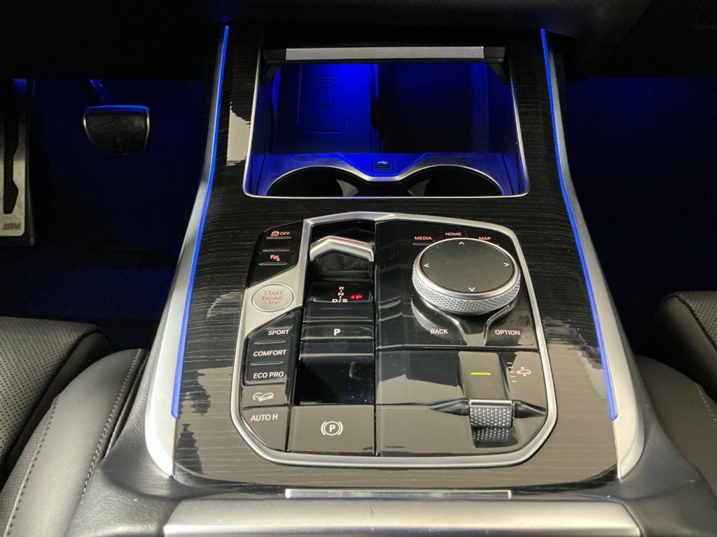 Certified 2024 BMW X7 xDrive40i w/ M Sport Package AWD/4WD image 13