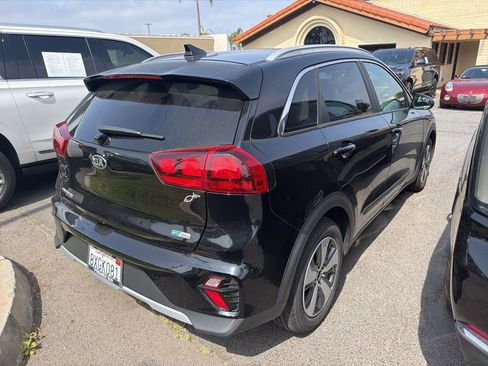Used 2021 Kia Niro LX image 6