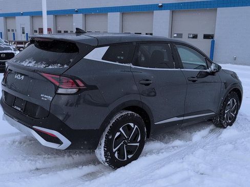 Used 2023 Kia Sportage LX image 8
