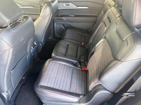 Certified 2025 Ford Explorer ST-Line w/ ST-Line Street Pack image 14