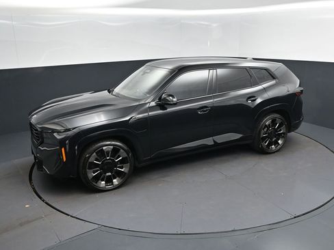 Certified 2023 BMW XM AWD/4WD image 31