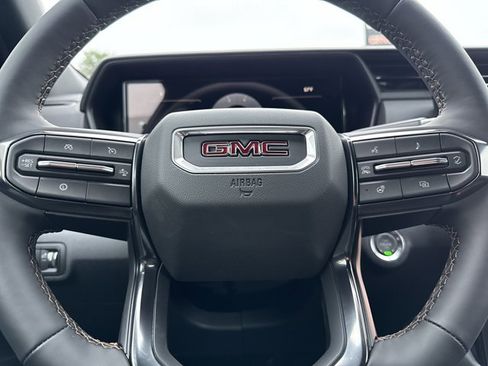 New 2026 GMC Terrain AT4 w/ LPO, Black Badging Package image 21