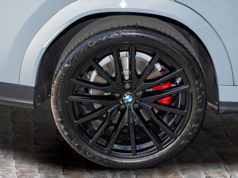 Used 2024 BMW X6 M60i w/ Dynamic Handling Package image 43