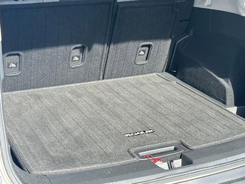 Certified 2023 Nissan Rogue SV image 8