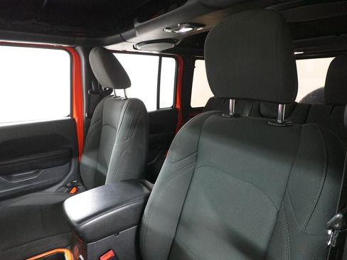 Used 2018 Jeep Wrangler Unlimited Sport S image 12
