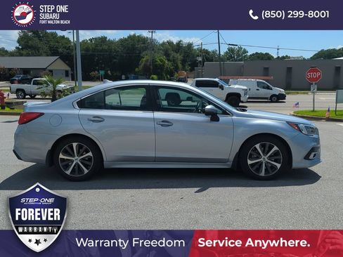 Used 2018 Subaru Legacy 3.6R Limited AWD/4WD image 8