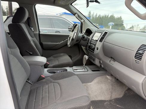 Used 2012 Nissan Frontier SV w/ Sport Appearance Pkg image 8