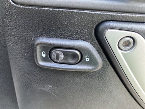 Used 2013 Jeep Wrangler Unlimited Rubicon w/ Connectivity Group image 14