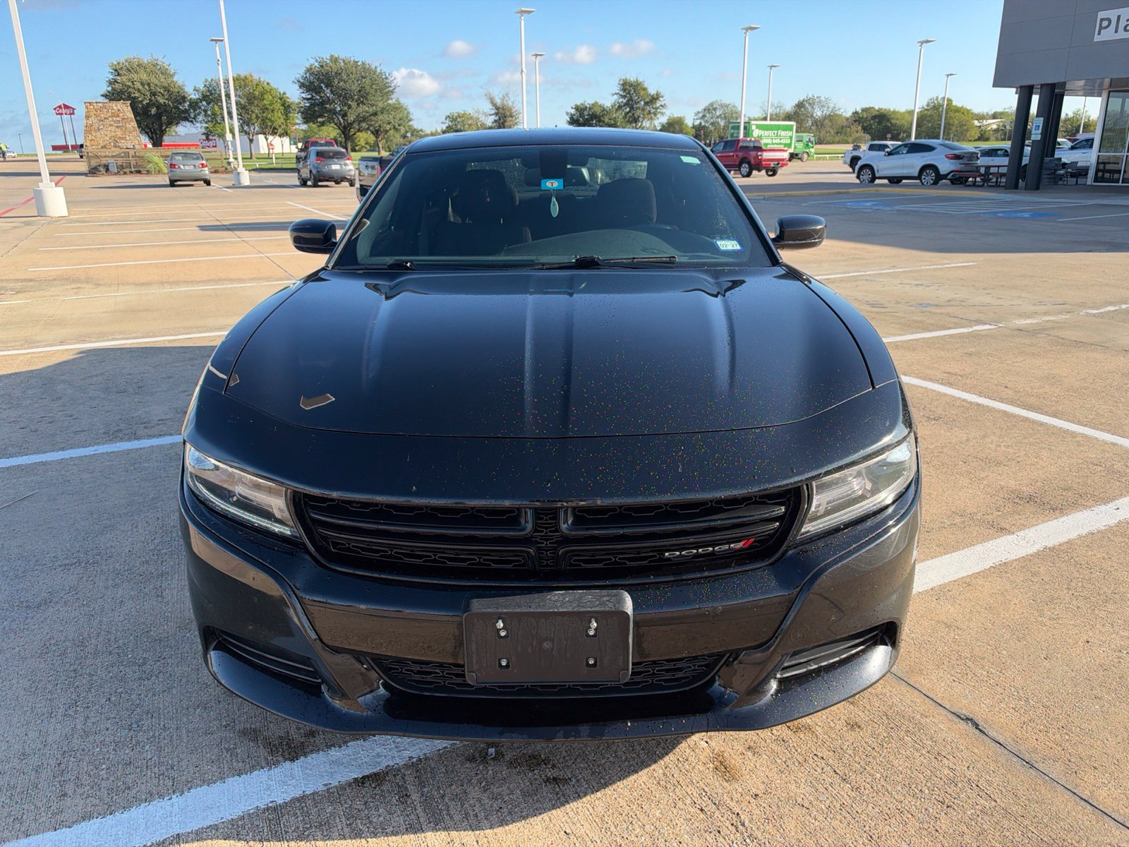 Used 2015 Dodge Charger SXT RWD image 2