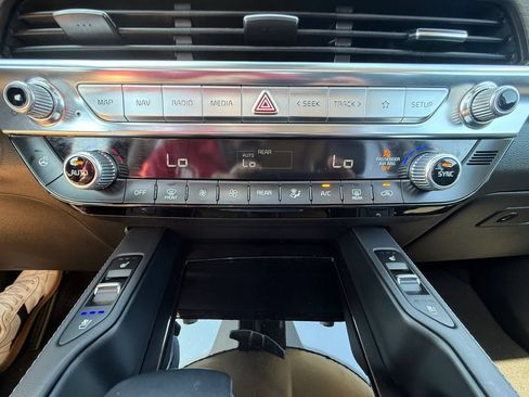 Used 2022 Kia Telluride SX w/ SX Prestige Package AWD/4WD image 30
