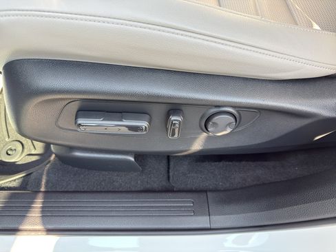 Used 2025 Honda CR-V EX-L image 12