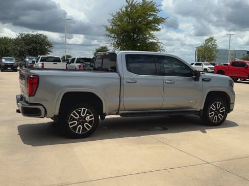 Used 2023 GMC Sierra 1500 AT4 w/ AT4 Premium Package AWD/4WD image 9