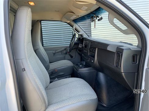 Used 2020 Chevrolet Express 3500 w/ Driver Convenience Package RWD image 25