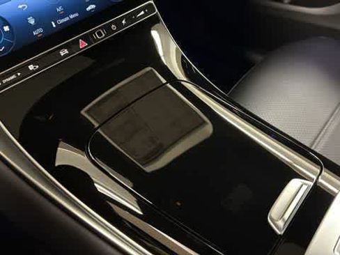 Certified 2026 Mercedes-Benz GLC 300 4MATIC image 23