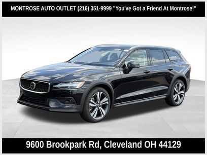 New 2026 Volvo V60 B5 Cross Country Plus w/ Protection Package Premier
