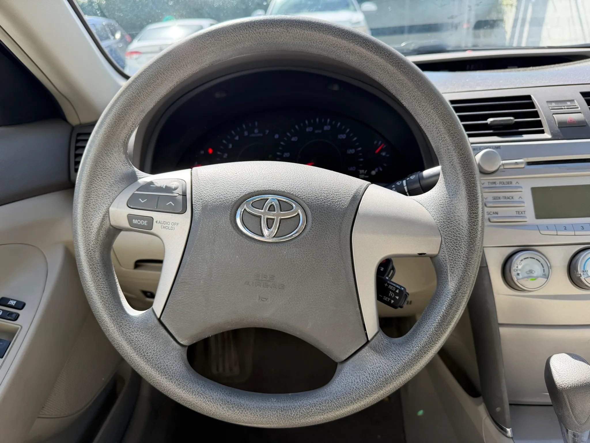Used 2011 Toyota Camry LE FWD image 33