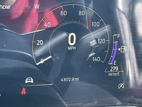 Used 2024 Ford Mustang Premium image 9