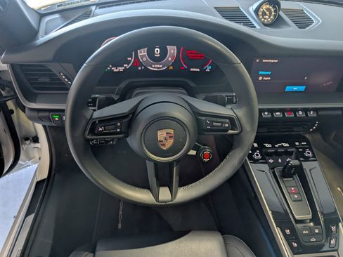 Used 2025 Porsche 911 Carrera image 7