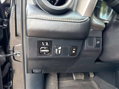 Used 2016 Toyota RAV4 XLE AWD/4WD image 24