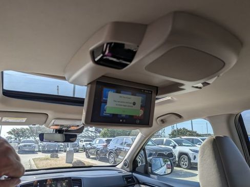 Used 2020 Honda Pilot Touring image 29