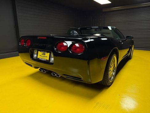 Used 2004 Chevrolet Corvette Convertible w/ Preferred Equipment Group image 6