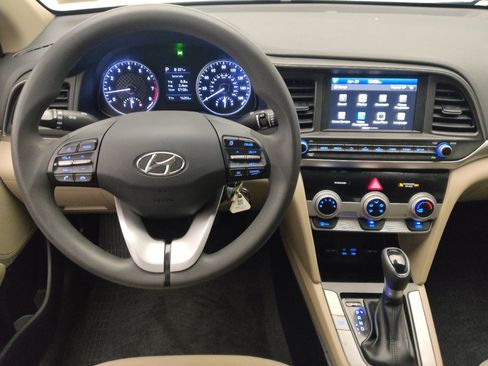 Used 2019 Hyundai Elantra SEL FWD image 22